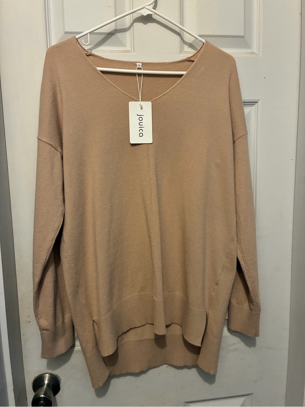 Joico Women's V-Neck Oversized Sweater in Light Taupe
